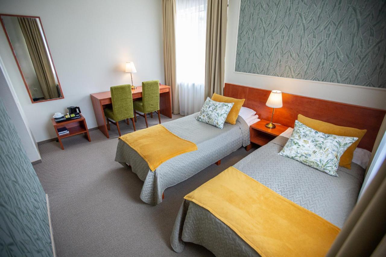 Zuvedra Hotel Ignalina Luaran gambar